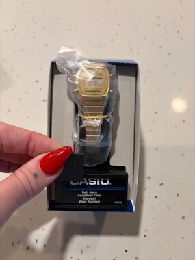 Casio Gold Digital Watch with Metallic Bracelet